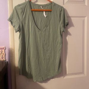 Lululemon Green Love Tee V Short Sleeve Shirt